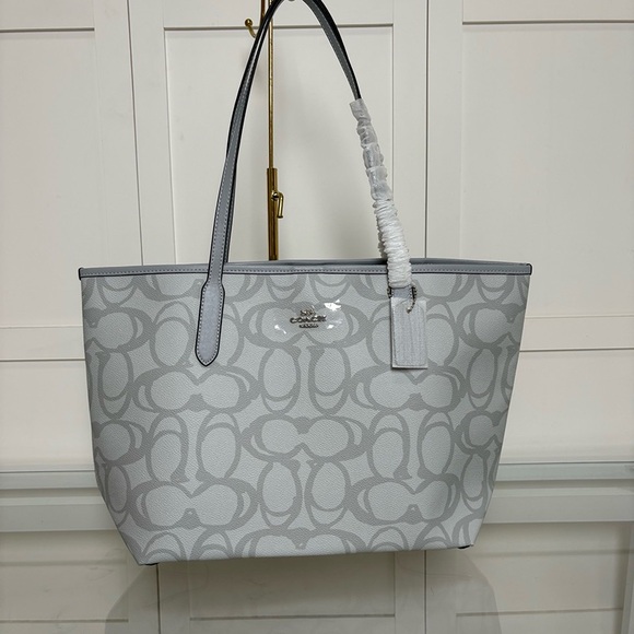 Coach City Tote Bag In Sketch Signature Canvas Silver/Ice Blue - Picture 1 of 6